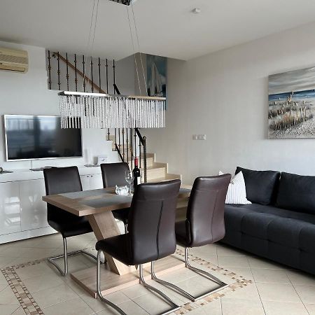 Maj Premium Apartment 4 Sterne - Neu Renoviert Porec Exterior photo
