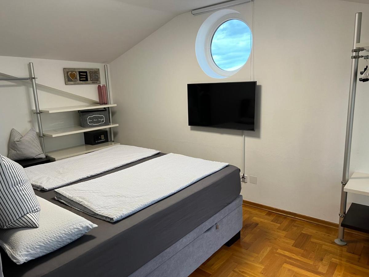 Maj Premium Apartment 4 Sterne - Neu Renoviert Porec Exterior photo