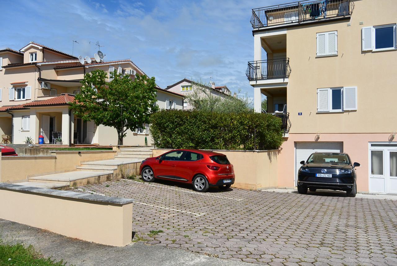 Maj Premium Apartment 4 Sterne - Neu Renoviert Porec Exterior photo